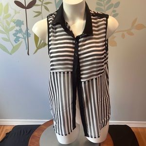 4/$20 Large Black and White sheer Tank